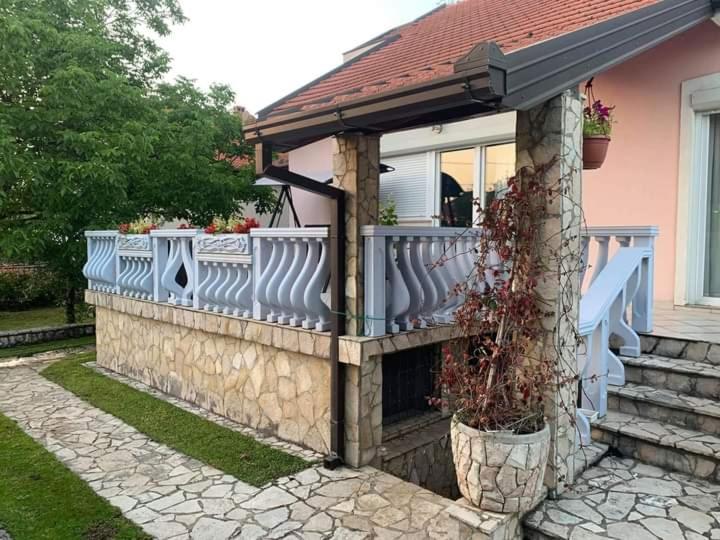 Villa Melograno โมสตาร์ ภายนอก รูปภาพ