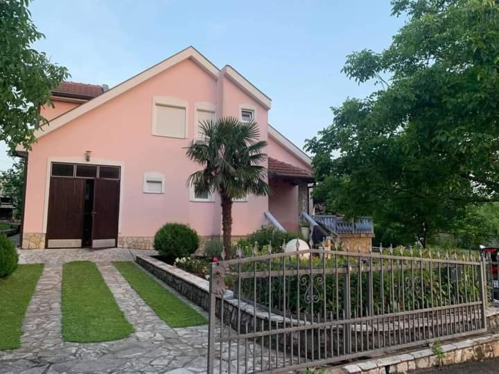 Villa Melograno โมสตาร์ ภายนอก รูปภาพ